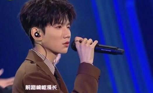 王源回应眼睛被咬具体什么情况:为什么被咬图片曝光 王源回应眼睛被咬具体什么情况:为什么被咬图片曝光