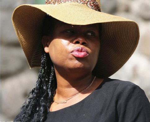 女神和女汉子对比爆笑图片