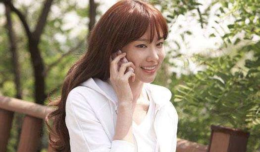 偷偷告诉你追女孩子的技巧:和女生这样聊天获得好感 偷偷告诉你追女孩子的技巧:和女生这样聊天获得好感