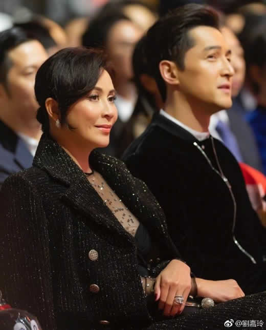 刘嘉玲周海媚合影近照:赏心悦目的高颜值组合 刘嘉玲周海媚合影近照:赏心悦目的高颜值组合