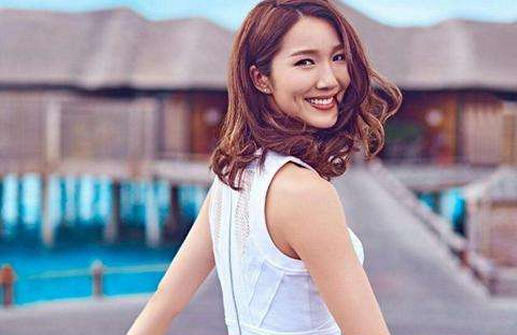 李亚男女儿正面照大眼睛可爱:美满温馨令人羡慕(图) 李亚男女儿正面照大眼睛可爱:美满温馨令人羡慕(图)