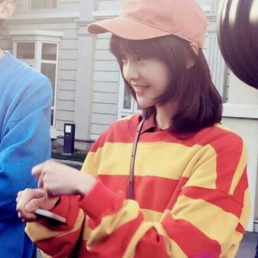 路人镜头下的女明星:路遇女明星素颜的样子 路人镜头下的女明星:路遇女明星素颜的样子