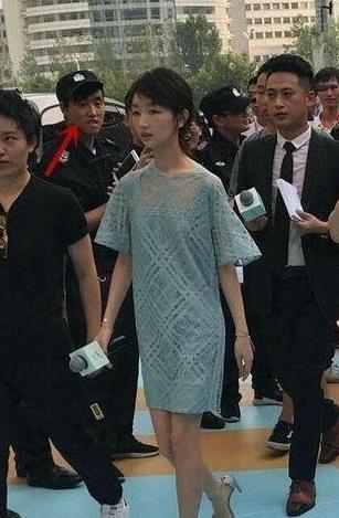 路人镜头下的女明星:路遇女明星素颜的样子 路人镜头下的女明星:路遇女明星素颜的样子