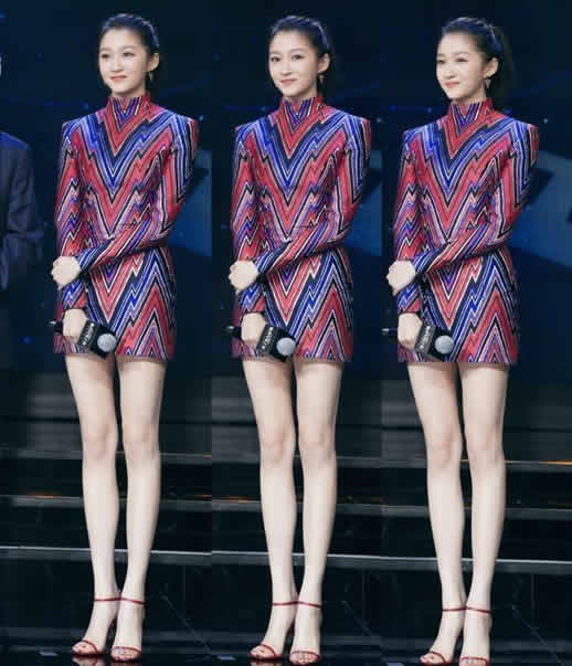 杨紫关晓彤同框腿引热议:杨紫的腿和关晓彤的腿对比 杨紫关晓彤同框腿引热议:杨紫的腿和关晓彤的腿对比