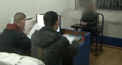 小偷偷窃太专注是什么情况：小偷偷窃背后警方目睹全过程