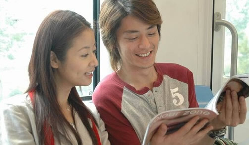 林心如晒素颜自拍近照：笑容开心皮肤好（图）