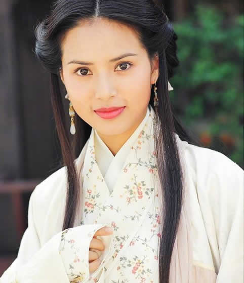 李若彤陈浩民同框近照图片:李若彤古天乐同框都是回忆杀 李若彤陈浩民同框近照图片:李若彤古天乐同框都是回忆杀