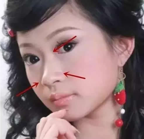 陈昱霖旧照曝光:陈昱霖旧照对比疑是整容(图) 陈昱霖旧照曝光:陈昱霖旧照对比疑是整容(图)