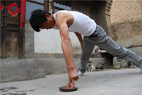 暴强图片合集：民间暴强高手（组图）