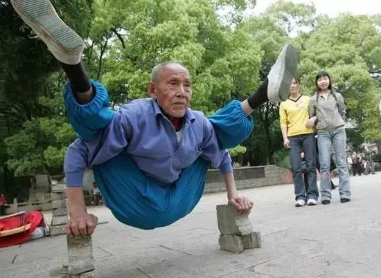 暴强图片合集：民间暴强高手（组图）