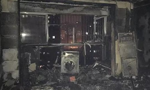 高空烟头点燃小区画面:具体经过详情结果怎样 高空烟头点燃小区画面:具体经过详情结果怎样