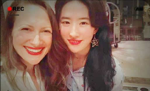 刘亦菲分享美照近照：精致迷人（图）