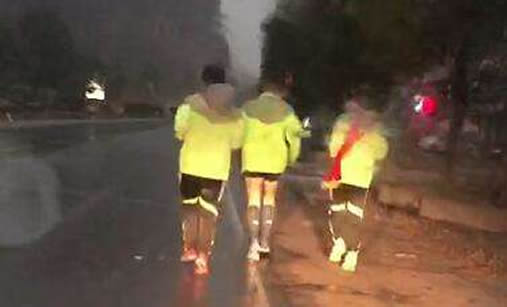 小伙跑步回家过年什么情况:小伙跑了多远的路程 小伙跑步回家过年什么情况:小伙跑了多远的路程