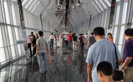 空中玻璃走廊：盘点空中玻璃走廊景点（胆小勿看）