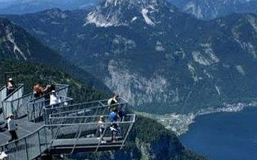 空中玻璃走廊：盘点空中玻璃走廊景点（胆小勿看）