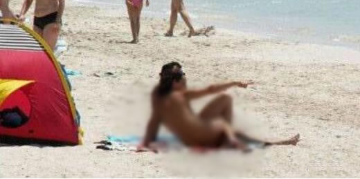 世界十大天体浴场介绍：海滩浴场妇女天体图片欣赏