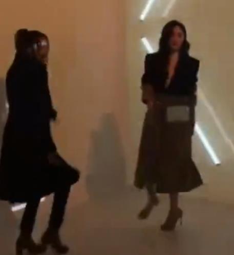 杨幂秀可爱舞姿：久违的可爱舞姿