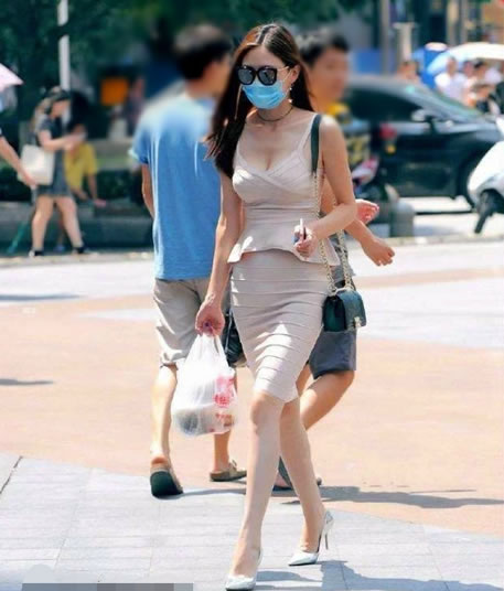 普通美女生活照20张：这些美女都很潮很时尚（图）