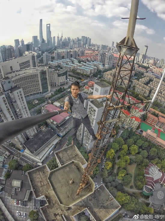 极限咏宁怎么身亡的：不幸失手坠亡资料图片成回忆