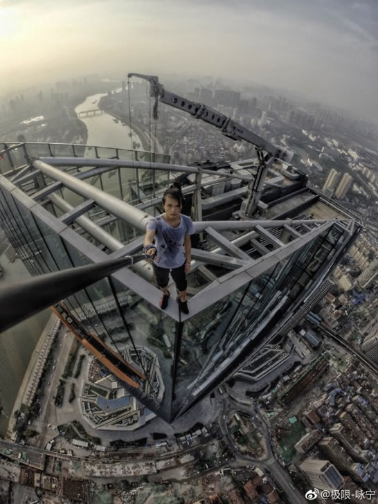 极限咏宁怎么身亡的：不幸失手坠亡资料图片成回忆