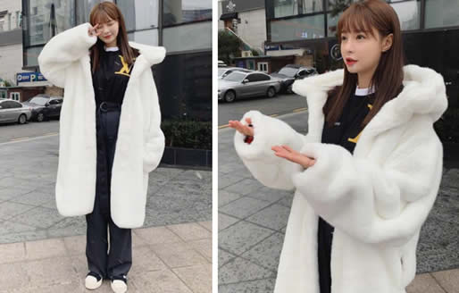 沈梦辰晒雪中美照：白色毛绒外套青春减龄笑容甜