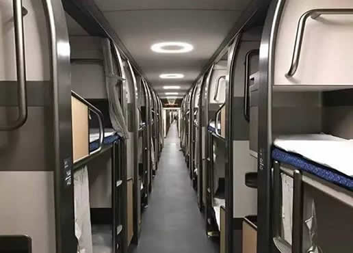 双层高铁动车曝光：350公里时速模型样子图