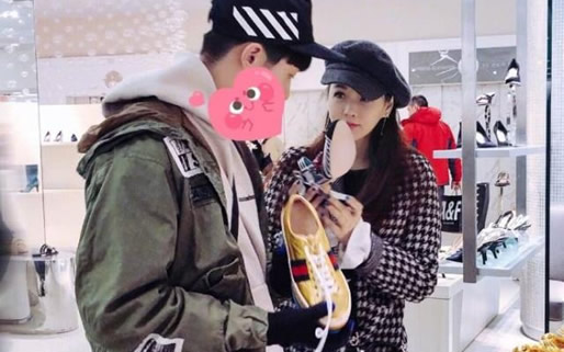 伊能静与儿子合影近照曝光:伊能静素颜哈林即高又帅 伊能静与儿子合影近照曝光:伊能静素颜哈林即高又帅