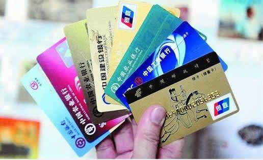 月欠族走红网络是什么情况：真相原因这就是月欠族