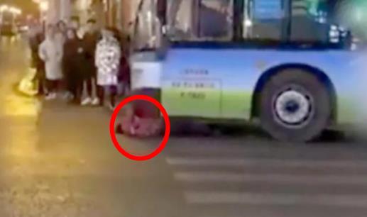 女子翻滚车底碰瓷详情真相:这样碰瓷令人无奈(各种碰瓷) 女子翻滚车底碰瓷详情真相:这样碰瓷令人无奈(各种碰瓷)