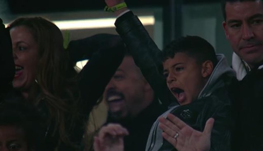 乔治娜哭了原因详情:C罗帽子戏法令全场震撼(图) 乔治娜哭了原因详情:C罗帽子戏法令全场震撼(图)