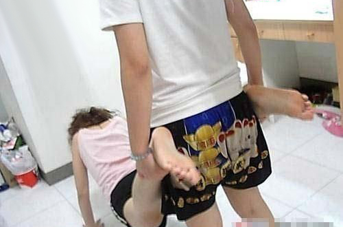 女生宿舍的秘密图片：美好的时刻欢乐无拘无束（图）