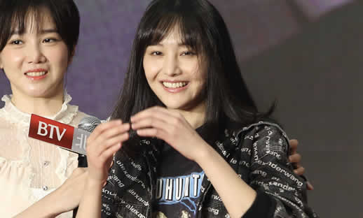 郑爽发布会扇嘴巴过程曝光:自扇嘴巴原因令人令人惊诧 郑爽发布会扇嘴巴过程曝光:自扇嘴巴原因令人令人惊诧