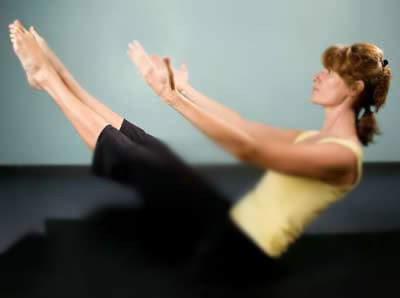 四十八式瑜伽姿势体位：详解48式标准做法及作用