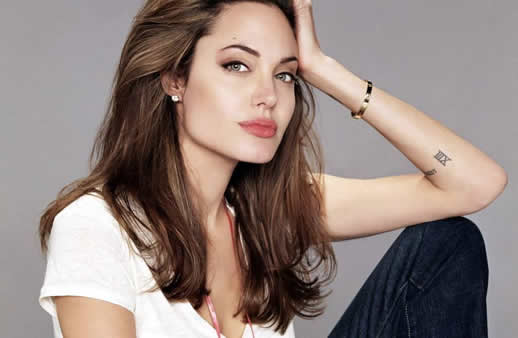 真相曝光!朱莉首次出演漫威:这究竟是个什么梗? 真相曝光!朱莉首次出演漫威:这究竟是个什么梗?