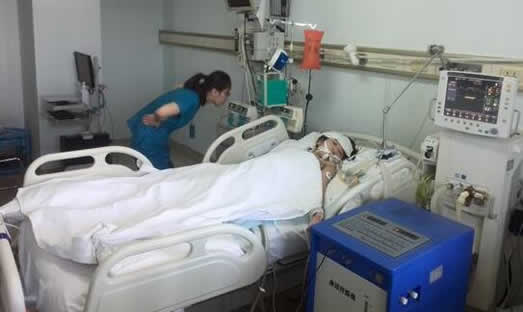 女孩鼻腔长出荔枝怎么回事：真相详情令人心疼