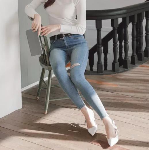 甜美动人修身显瘦牛仔裤：清新雅丽甜美女神范