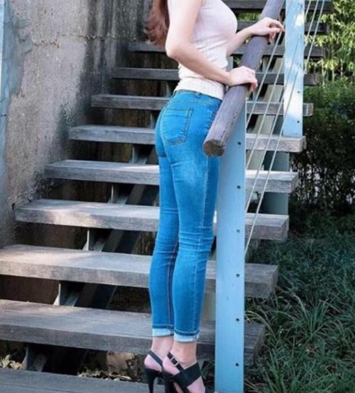 甜美动人修身显瘦牛仔裤:清新雅丽甜美女神范 甜美动人修身显瘦牛仔裤:清新雅丽甜美女神范