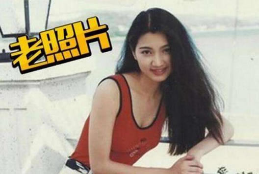 张丹峰的老婆年轻照片好惊艳:洪欣颜值确实美(图) 张丹峰的老婆年轻照片好惊艳:洪欣颜值确实美(图)