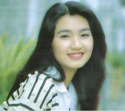 张丹峰的老婆年轻照片好惊艳:洪欣颜值确实美(图) 张丹峰的老婆年轻照片好惊艳:洪欣颜值确实美(图)