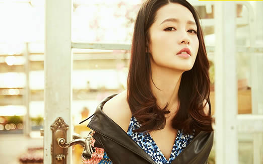 李沁的性感私密照片图片：李沁资料背景揭秘