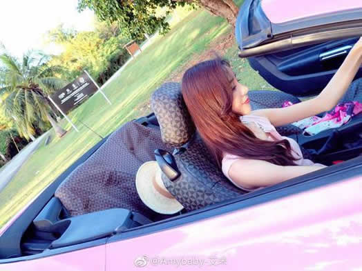 杨烁出轨门女主照片曝光:疑似杨烁出轨门女主资料微博 杨烁出轨门女主照片曝光:疑似杨烁出轨门女主资料微博