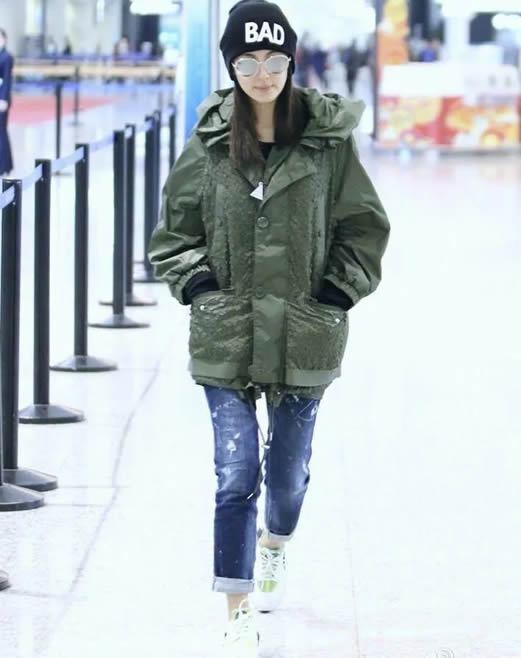 张雨绮牛仔裤照片曝光：好身材就这么简单随性