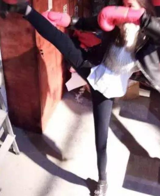 张雨绮性感健身照片：身材好到爆（明星健身照盘点）