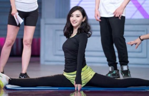 张雨绮性感健身照片：身材好到爆（明星健身照盘点）