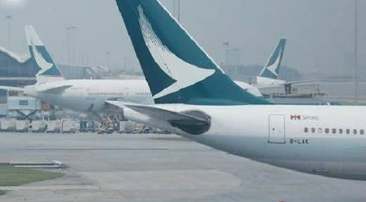 机长空中失明盲飞半小时:突然失明事后依旧令人心惊 机长空中失明盲飞半小时:突然失明事后依旧令人心惊