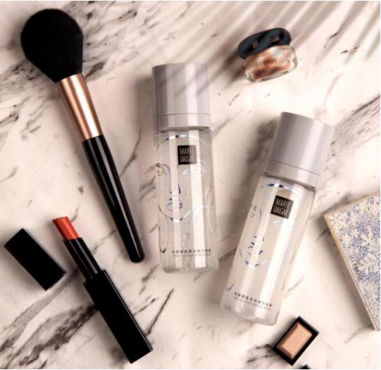 玛丽黛佳流光瓶喷雾 最in定妆新体验 玛丽黛佳流光瓶喷雾 最in定妆新体验