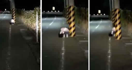 白衣女半夜吓路人怎么回事:场面令人不寒而栗 白衣女半夜吓路人怎么回事:场面令人不寒而栗