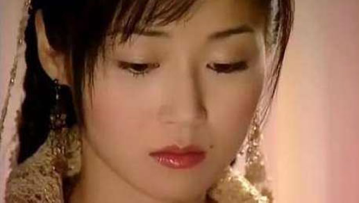 女人10处有痣是富贵痣:女人身体10处有痣不能点掉
