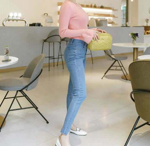 微胖小姐姐时尚穿搭:时尚又优雅让人过目不忘 微胖小姐姐时尚穿搭:时尚又优雅让人过目不忘