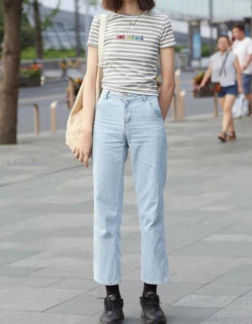 微胖小姐姐时尚穿搭：时尚又优雅让人过目不忘